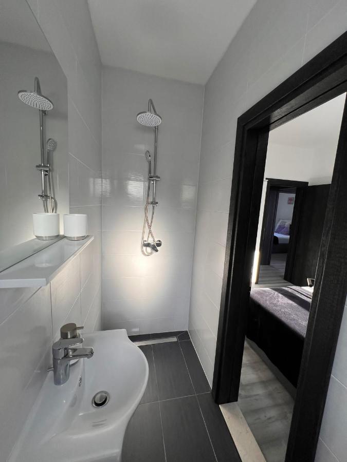 Apartment Lena Baška Voda Eksteriør billede