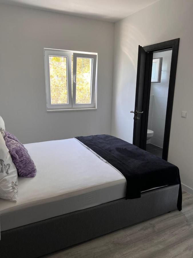 Apartment Lena Baška Voda Eksteriør billede